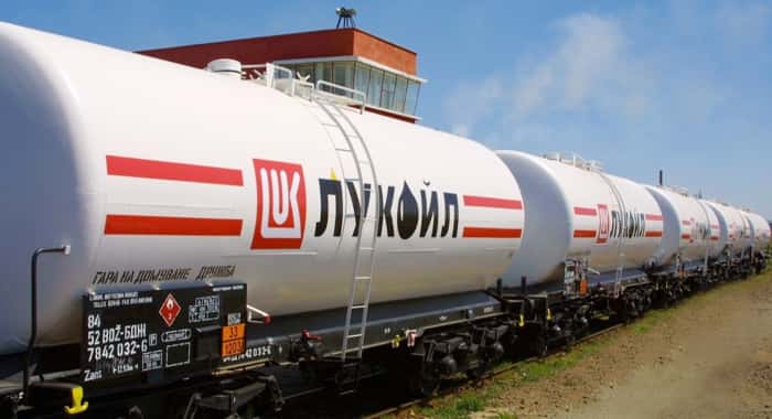 Правительство России запретит экспорт бензина с марта на полгода