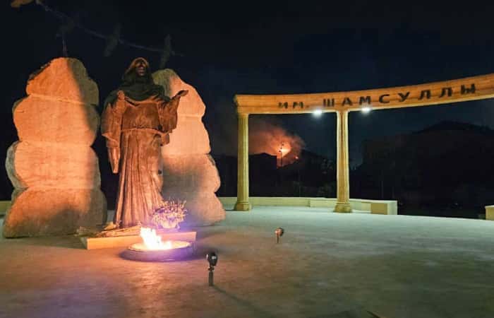 В результате нападения террористов в Махачкале 16 человек доставили в больницу, среди них 13 полицейских и трое гражданских