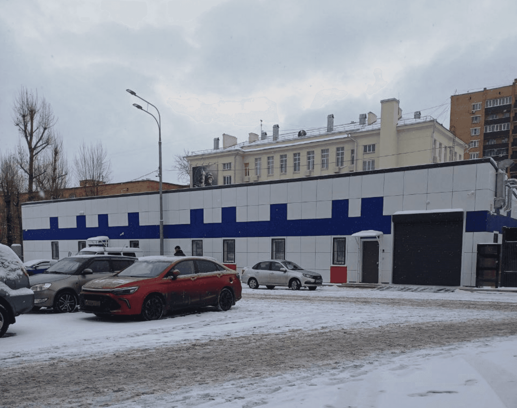 В Москве появился призывной «пункт строгого режима» для уклонистов. Их запирают, игнорируют отсрочки, родных не пускают — юрист Карманов