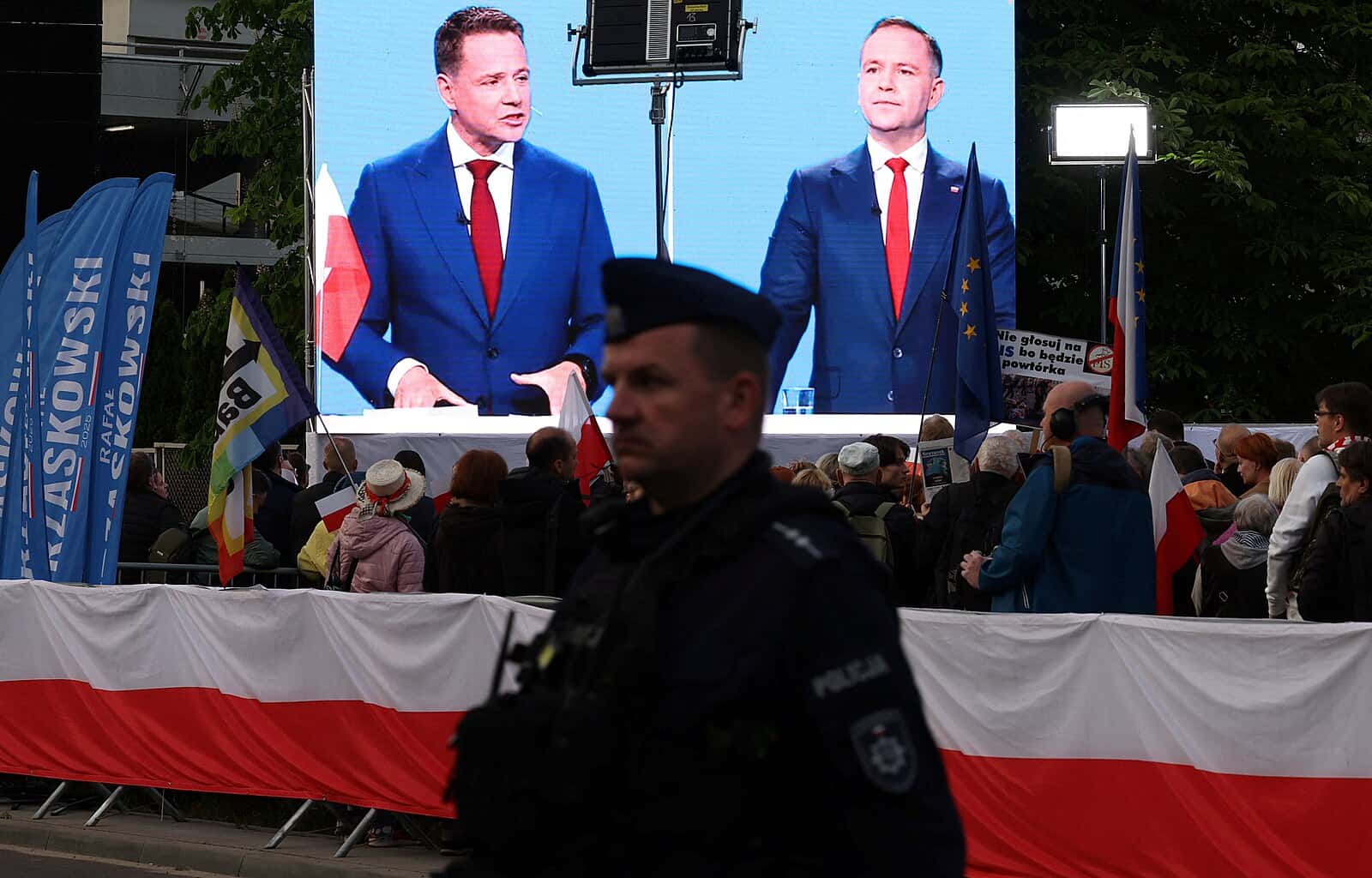 Фрики, антисемиты и квартирные жулики. Как маргиналы стали диктовать повестку системным кандидатам в Польше