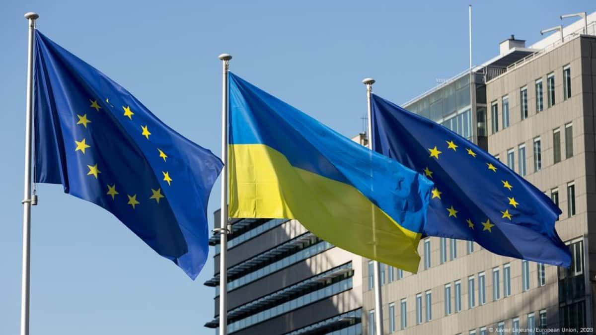 ЕС сократит финансирование Украины после принятия Зеленским закона о подчинении антикоррупционных органов генпрокурору