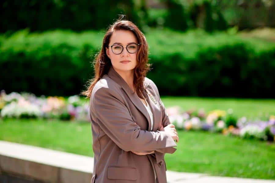 Фейк кремлевских СМИ: в Украине разгорелся скандал из-за дорогой фотосессии премьер-министра для журнала Vogue