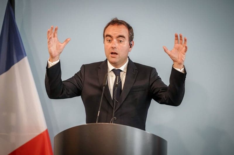 Новый премьер-министр Франции Себастьен Лекорню