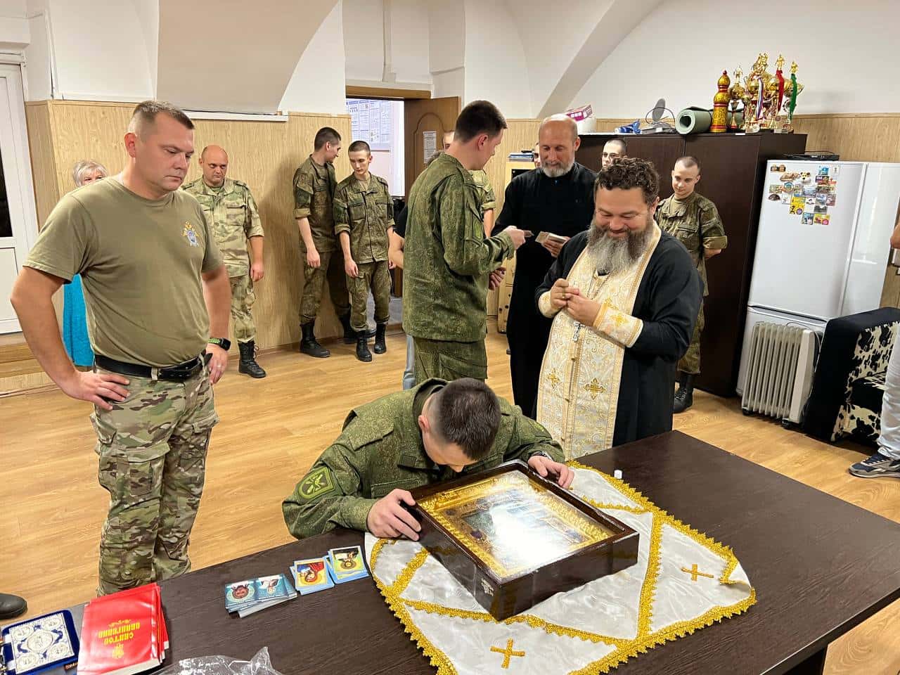 Собор шпионской Богоматери. Как криминальный авторитет построил генералам СВР церковь с «чудо-иконой»