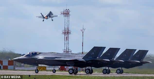 Российские хакеры опубликовали в сети документы, связанные с восемью военными базами Великобритании — Daily Mail