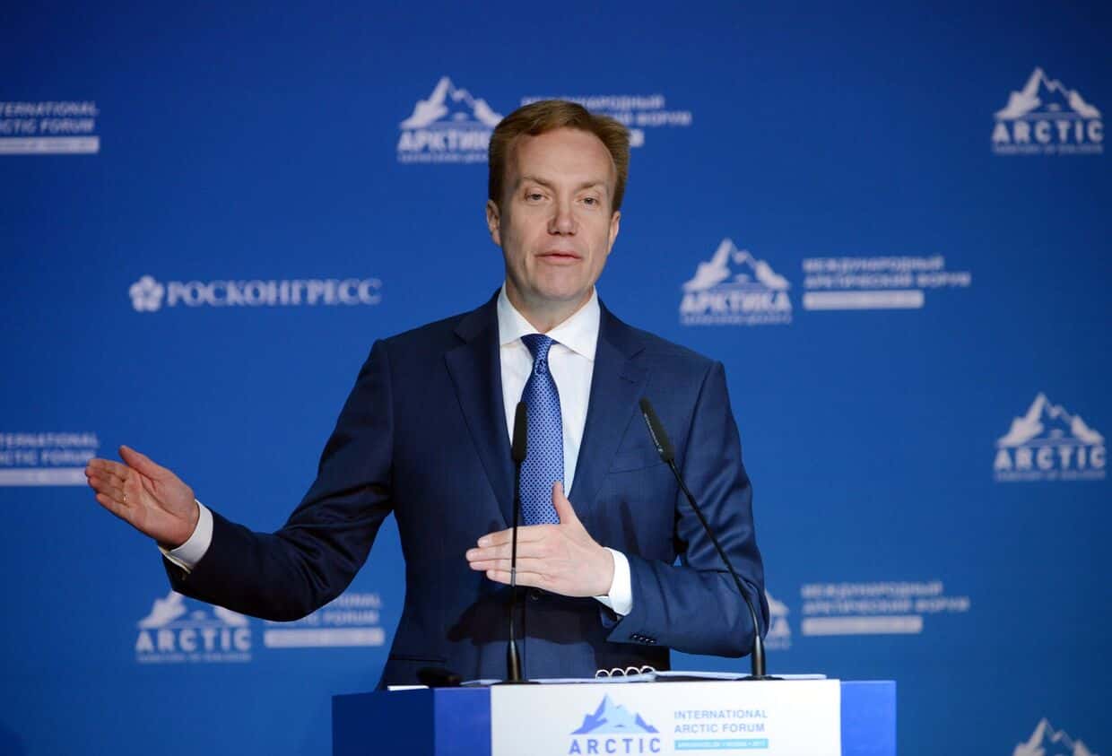 Президент Всемирного экономического форума ушел в отставку из-за связей с Эпштейном