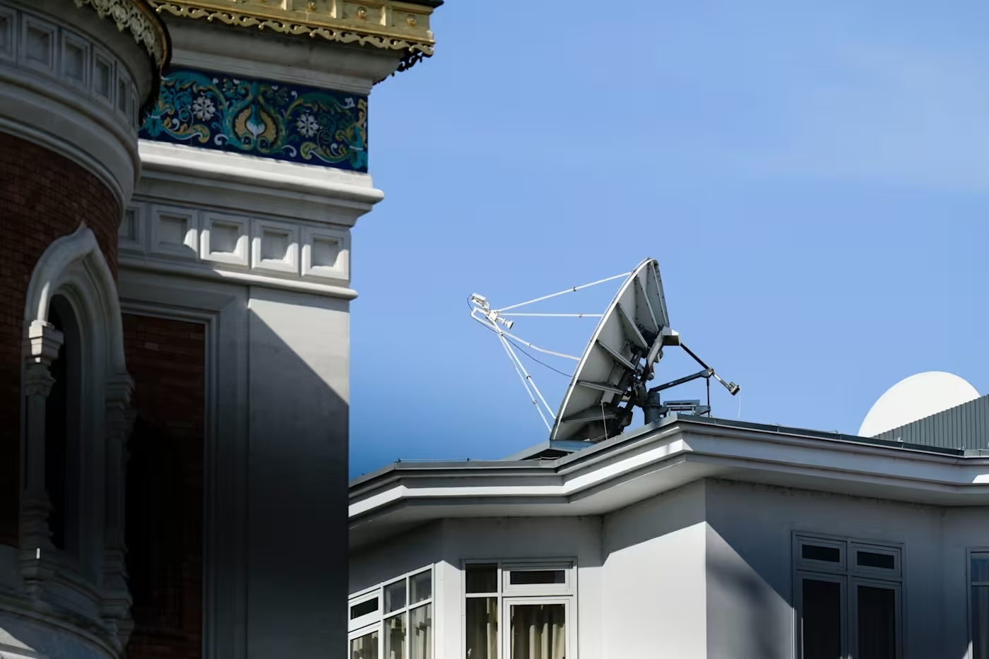 The Russian Orthodox cathedral next to the Russian Embassy building in Vienna, which has satellite dishes on the roof. Photo: David Visnjic / FT